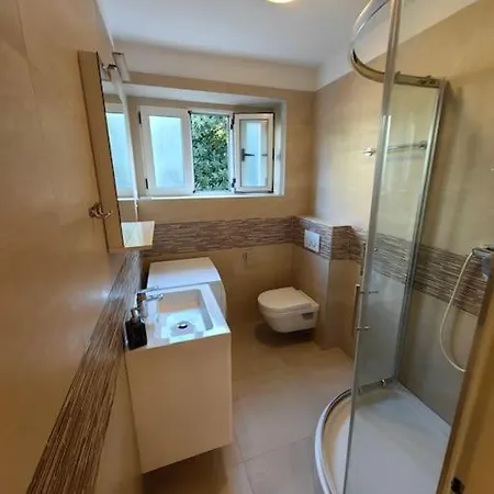 New 1 Bedroom Near Center And דירה ספליט