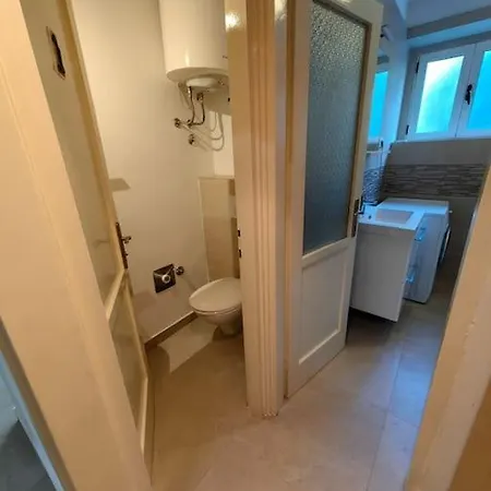 New 1 Bedroom Near Center And